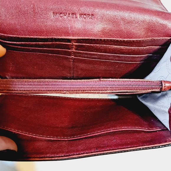 Michael Kors Bi Fold Accordian Leather Wallet in Burgundy Oxblood - Picture 6 of 8